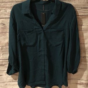 Women’s green and black striped blouse size 2XL